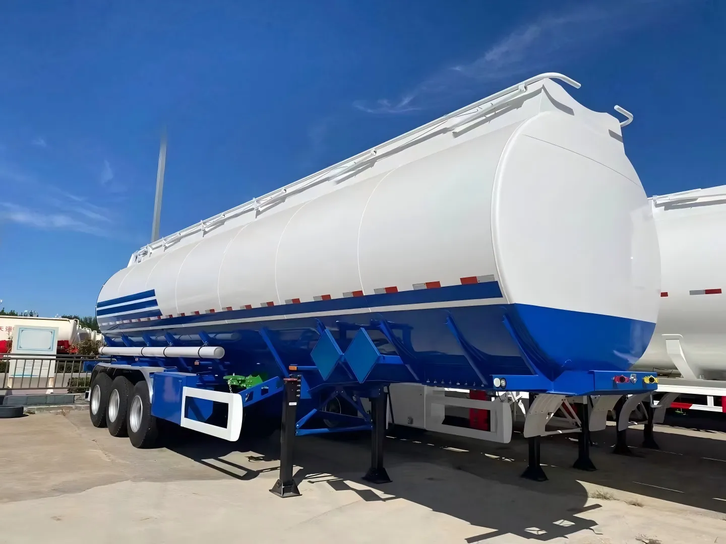 3 Axles Fuel Tank trailer