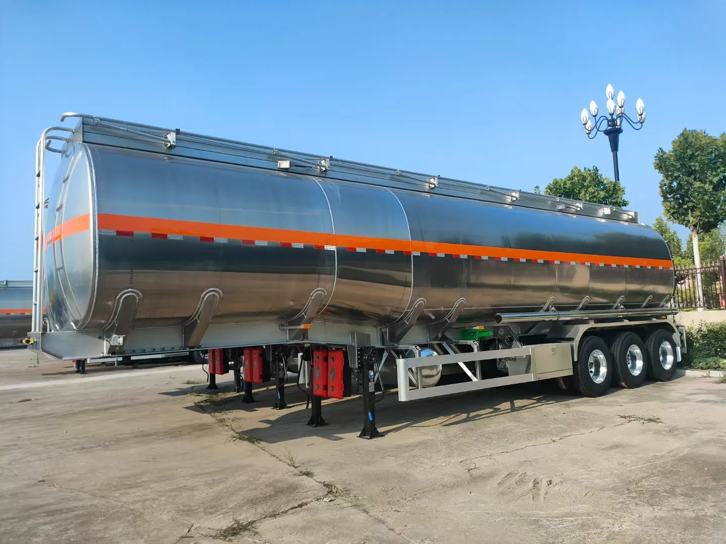 3 Axles Fuel Tank trailer