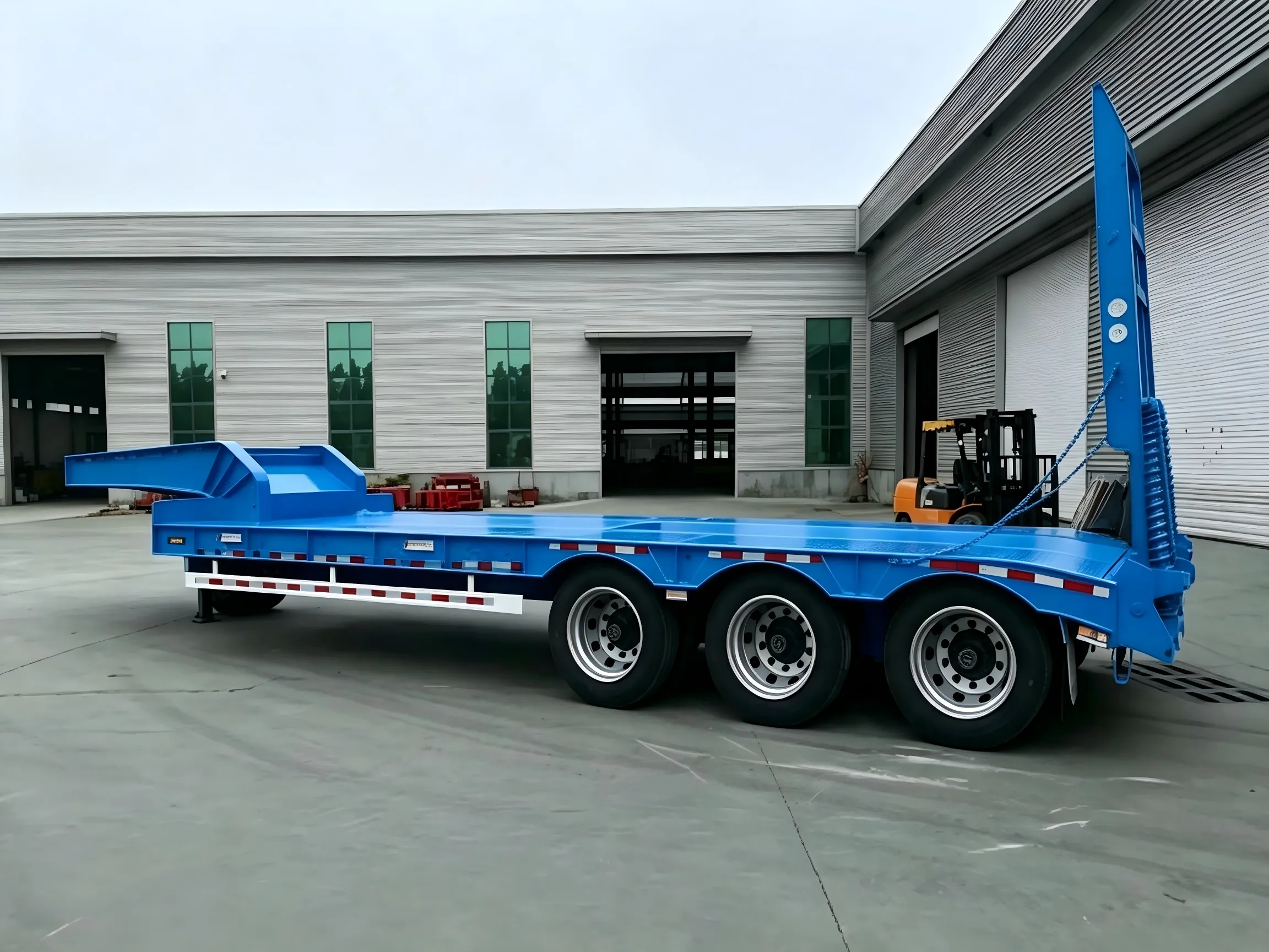 3 Axles Lowbed Trailer