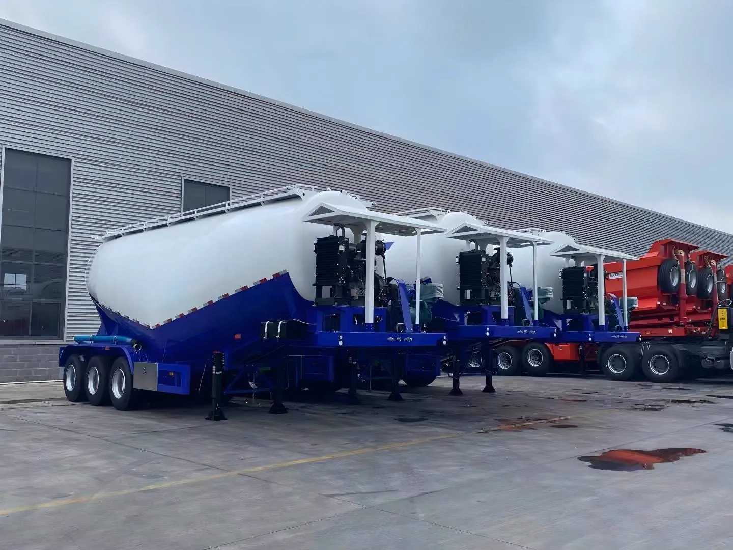 3 Axles Dry Bulk Powder Tanker Trailer