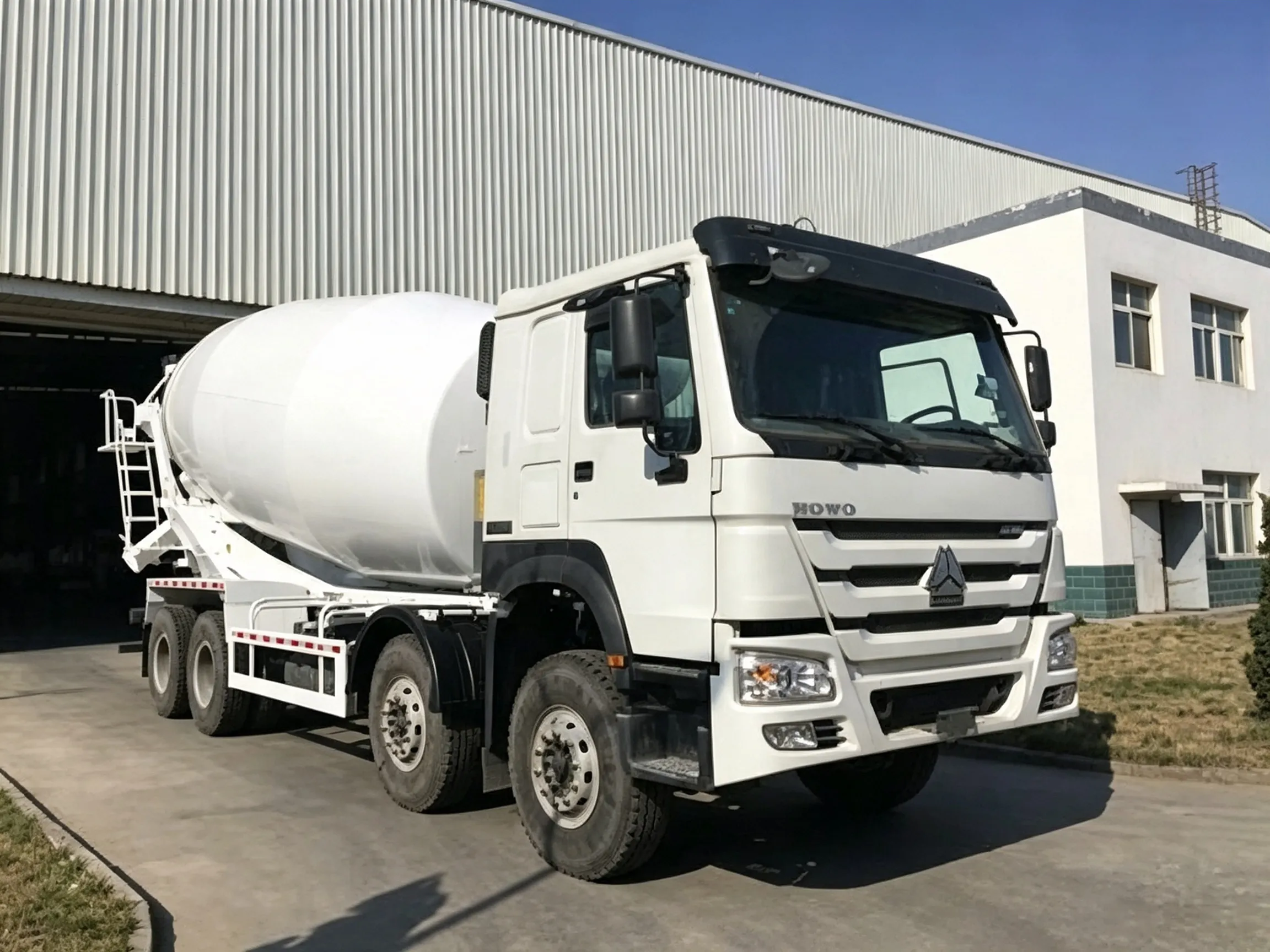 8×4 Concrete Mixer Trucks
