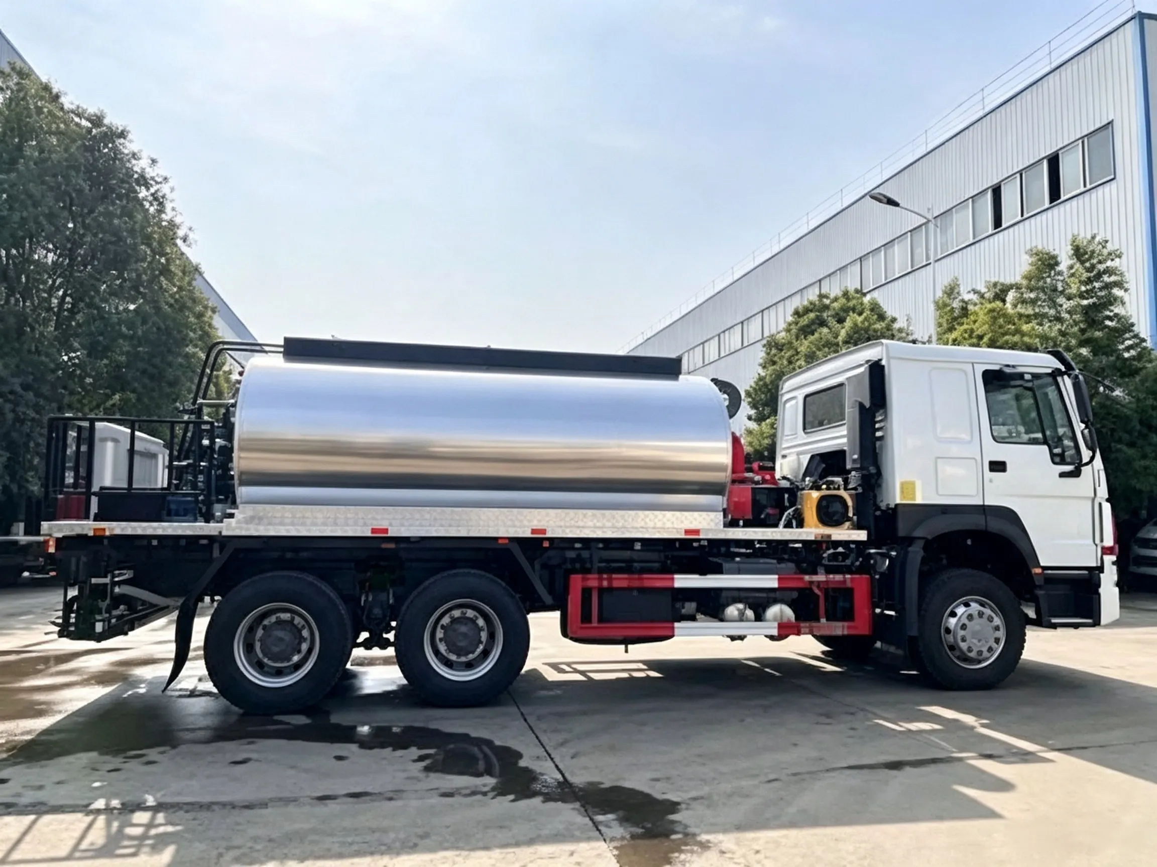 6×4 Bitumen Sprayer Trucks
