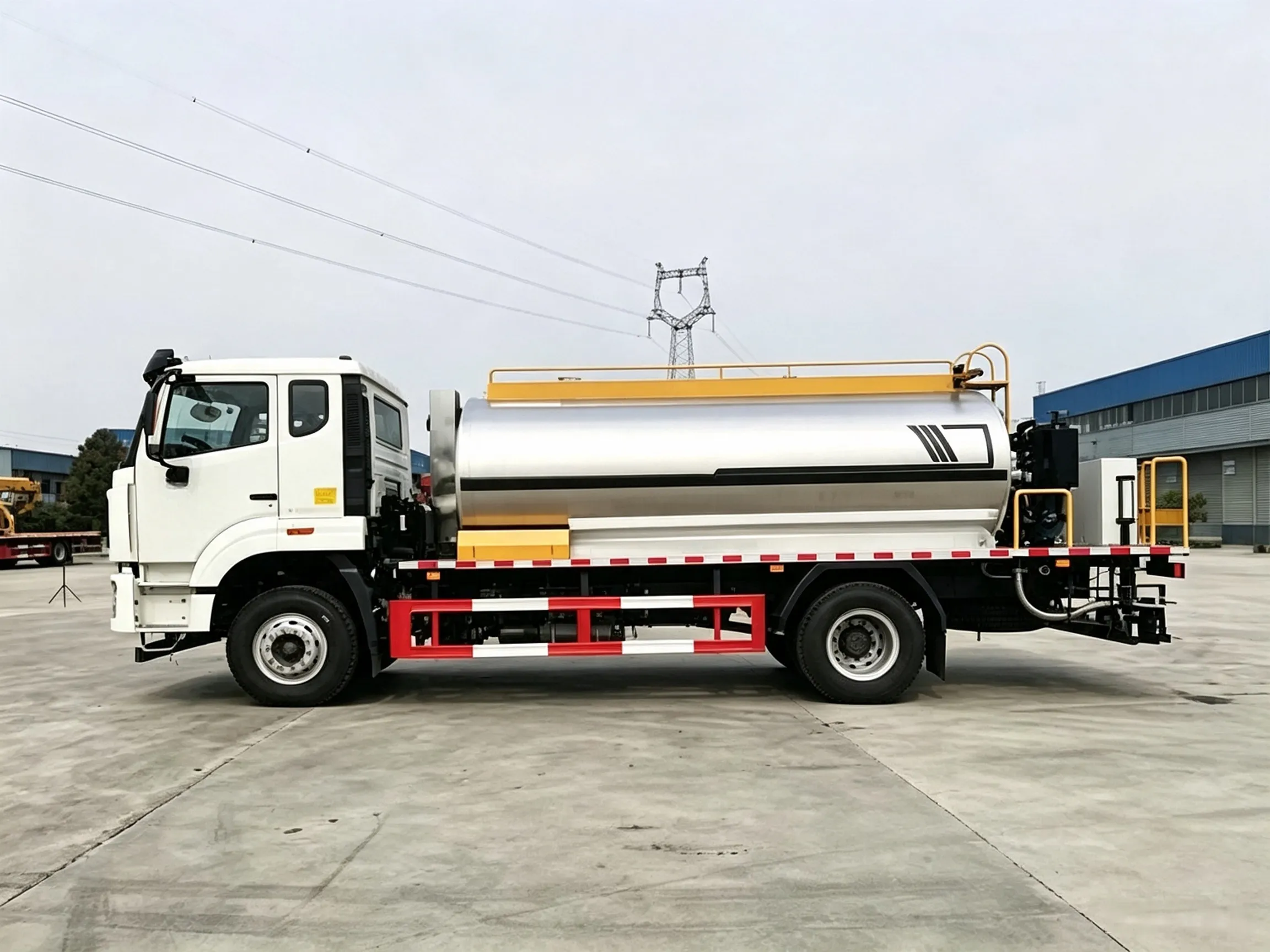 4×2 Bitumen Sprayer Trucks